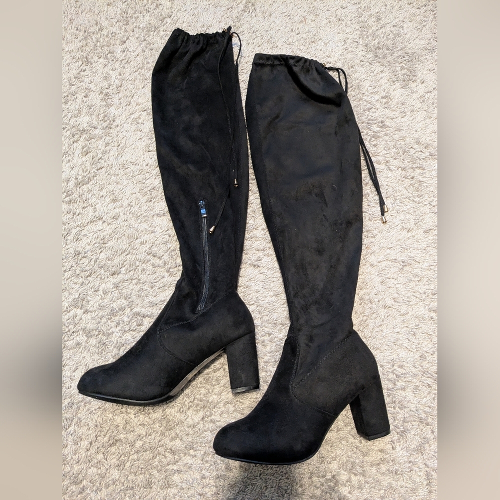 Chic Black Knee-High Boots Sz 8.5